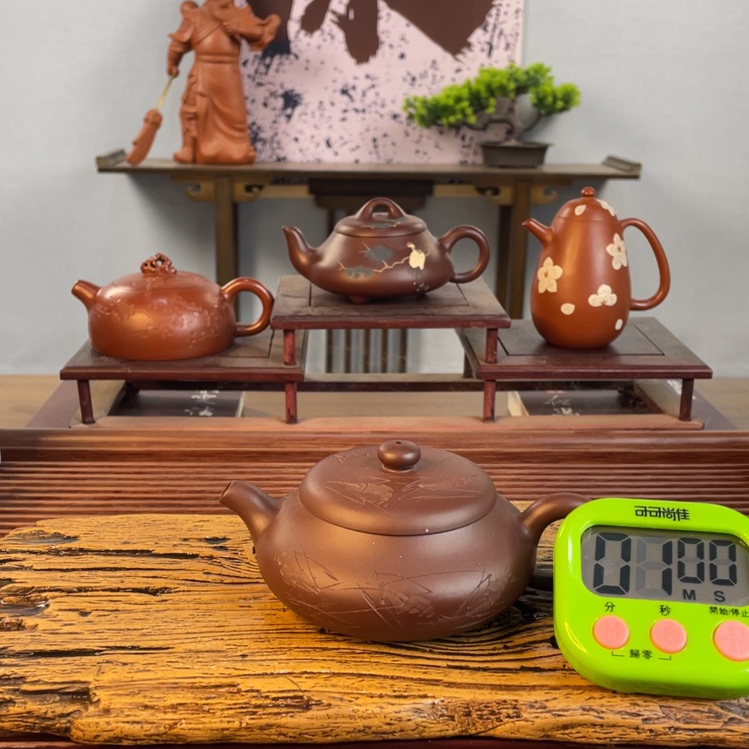 紫砂茶壶?**?宜兴市委组织干事的