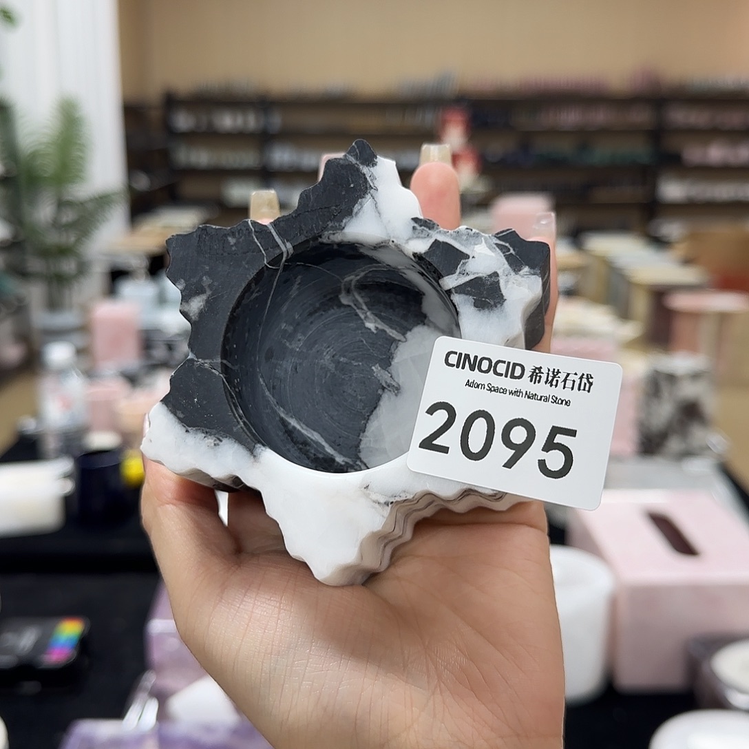 2095宝黑雪花烛台