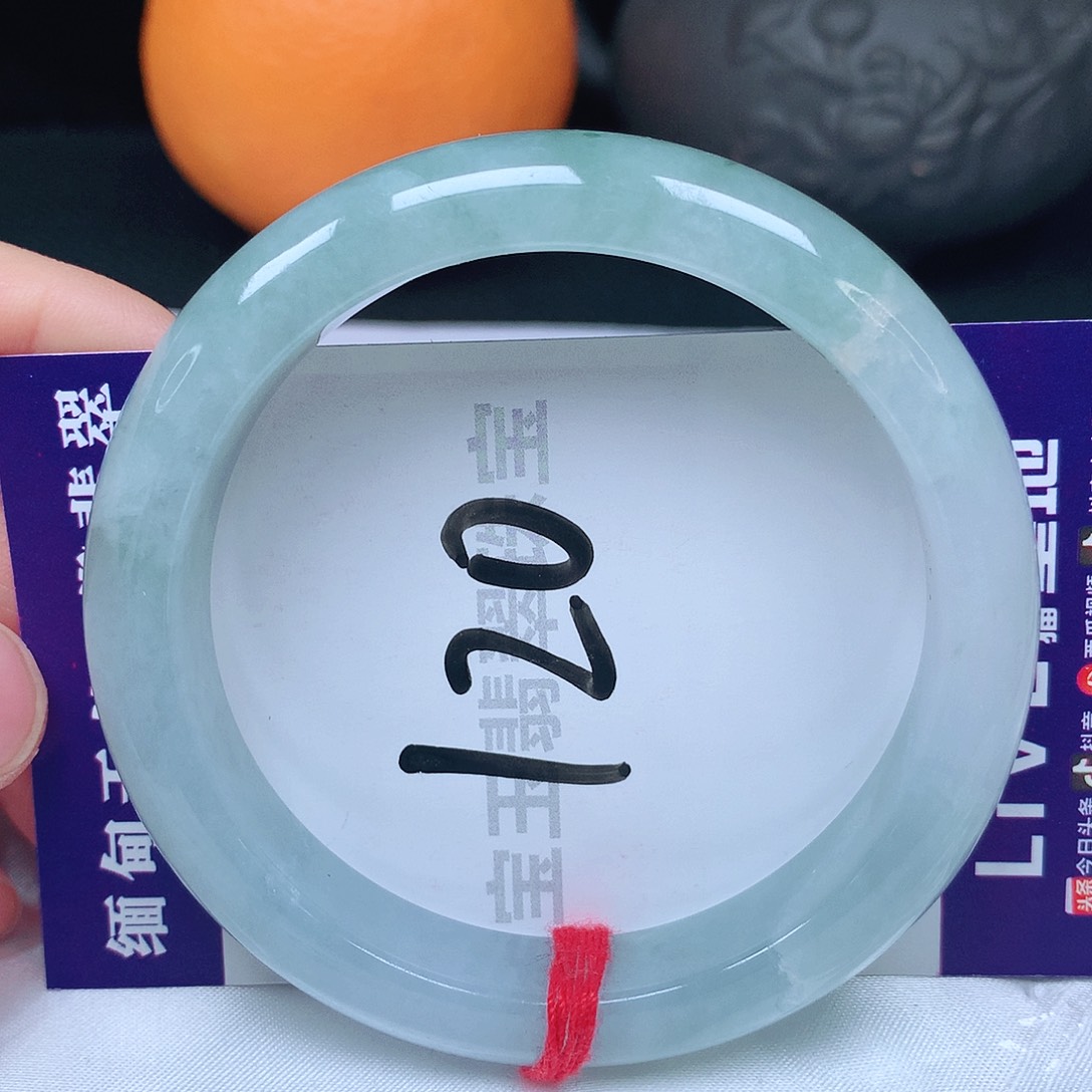 翡翠手镯未镶嵌57圈口