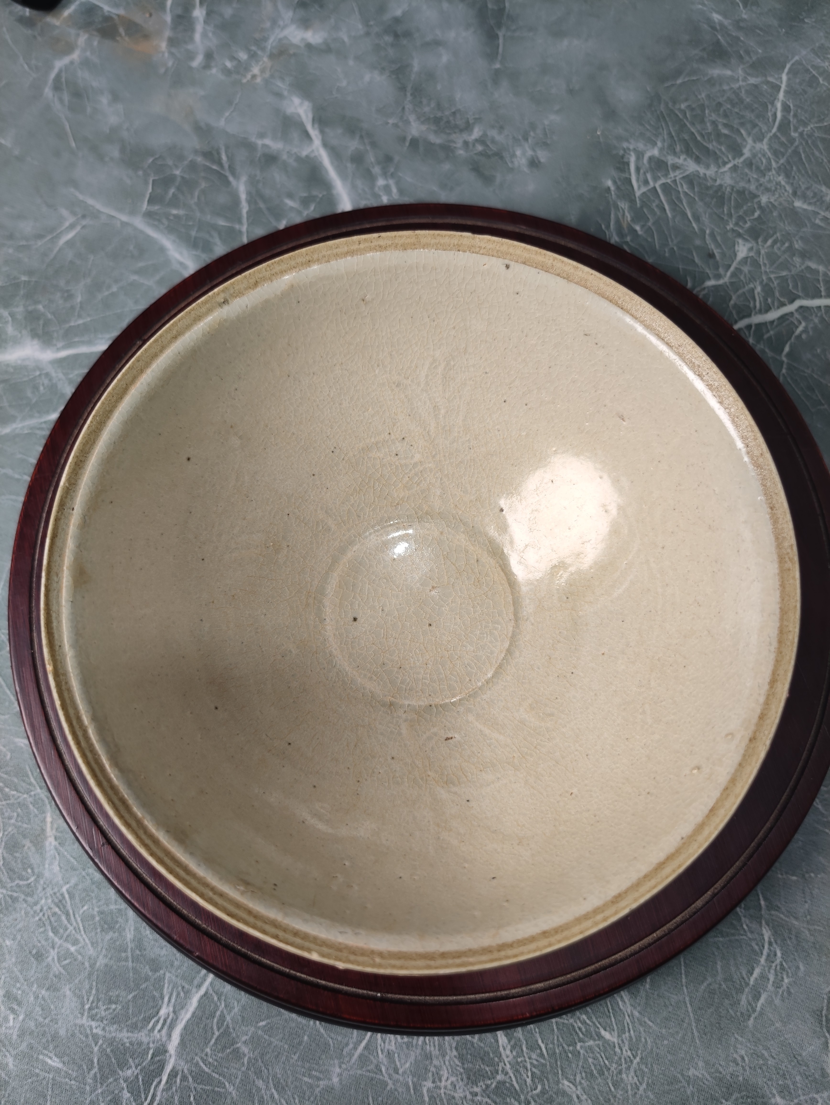 内外满工口没釉碗