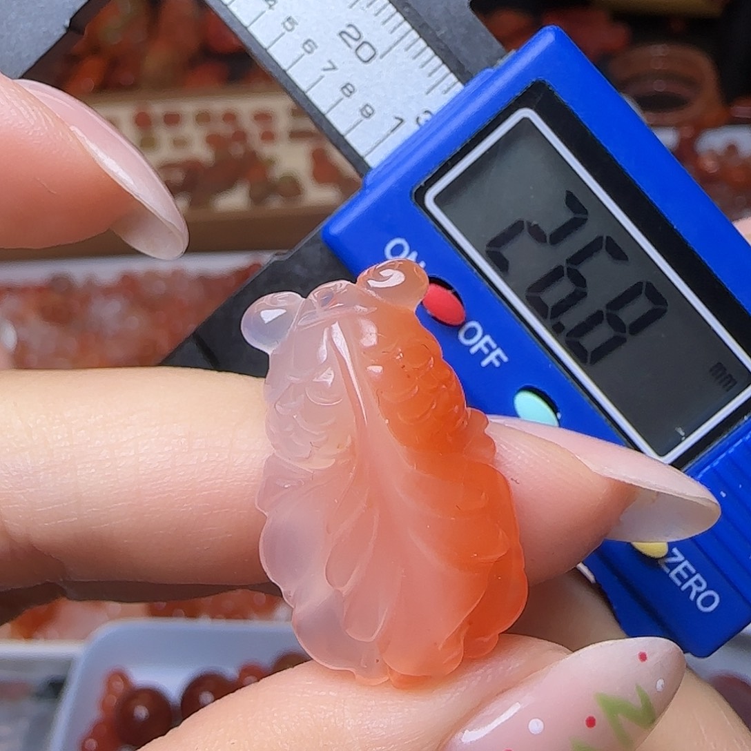 南红玛瑙未镶嵌颈饰