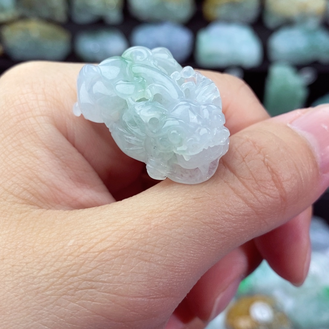 翡翠颈饰未镶嵌天然