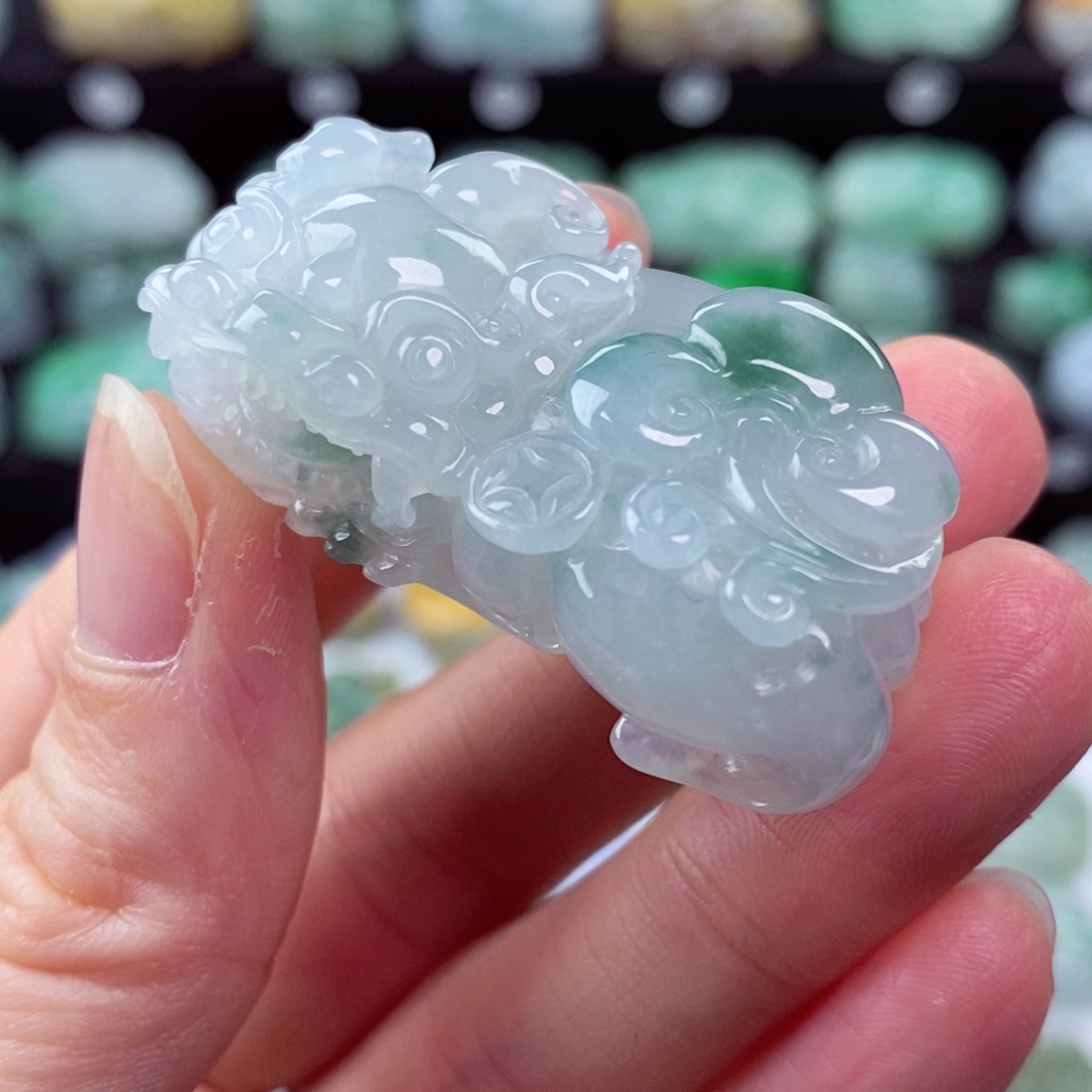 翡翠颈饰未镶嵌天然