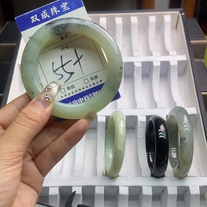 蛇纹石玉手镯未镶嵌231