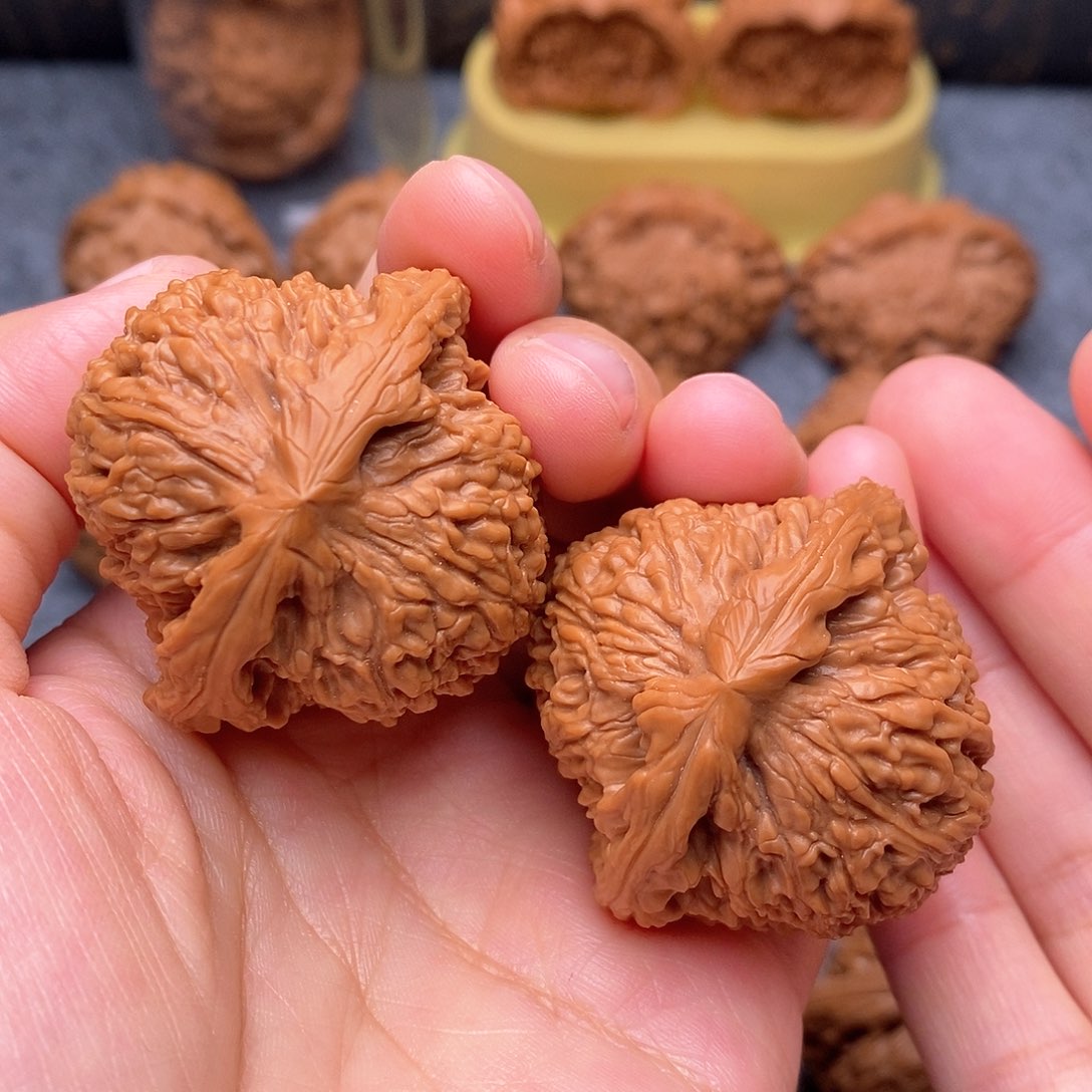 文玩核桃把件三角南疆43尺精品