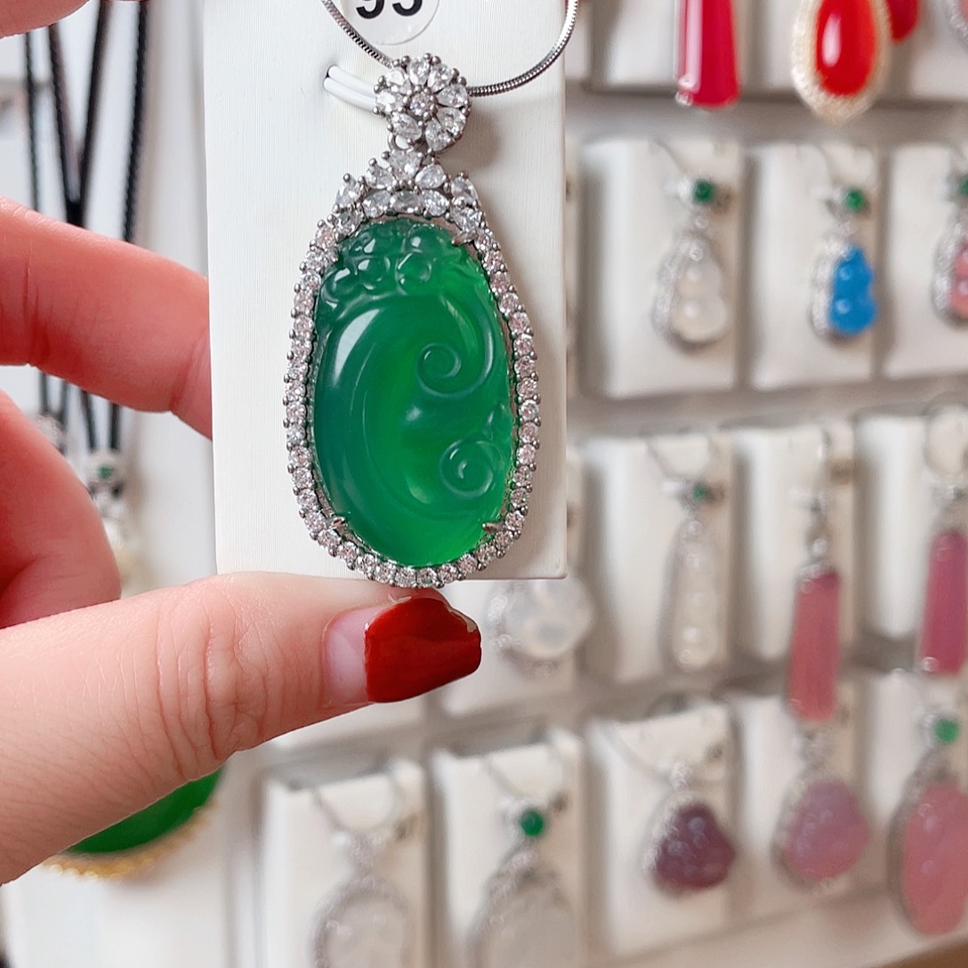 玛瑙/玉髓吊坠(赠链)未镶嵌