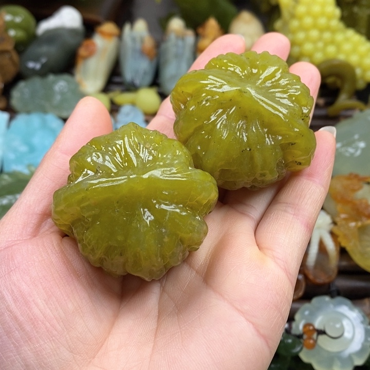 蛇纹石玉手把未镶嵌