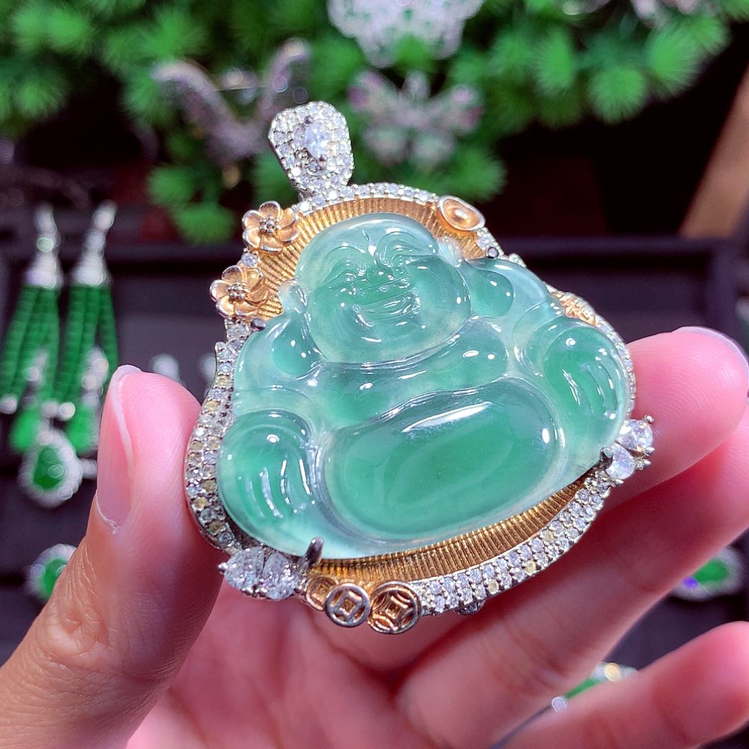 颈饰未镶嵌翡翠天然