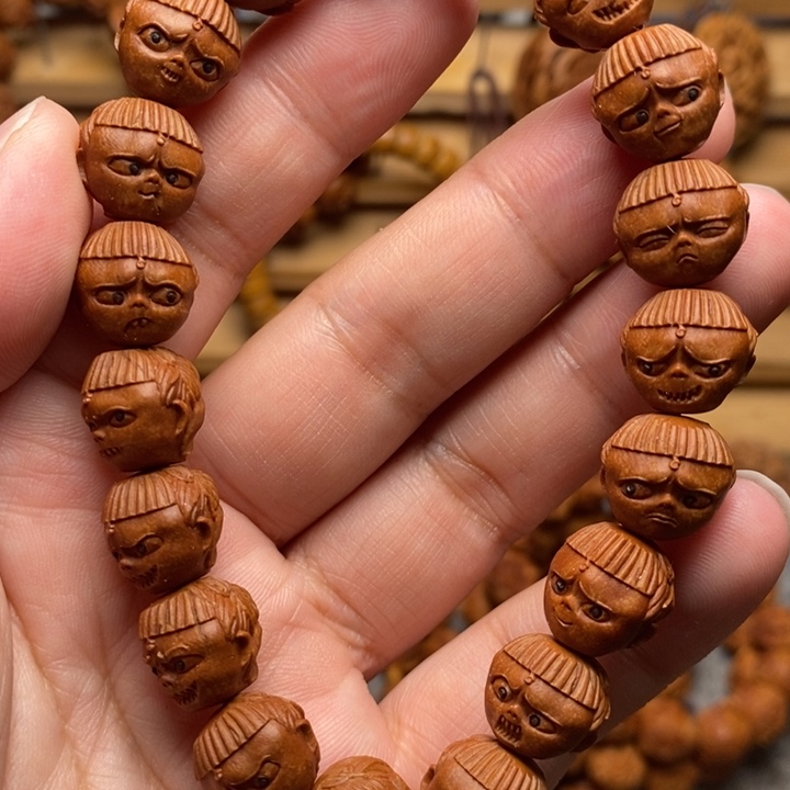 桃核雕刻娜扎手串