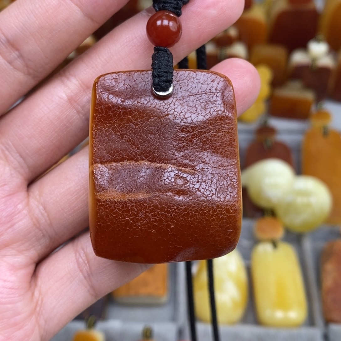 蜜蜡未镶嵌珠宝奇石