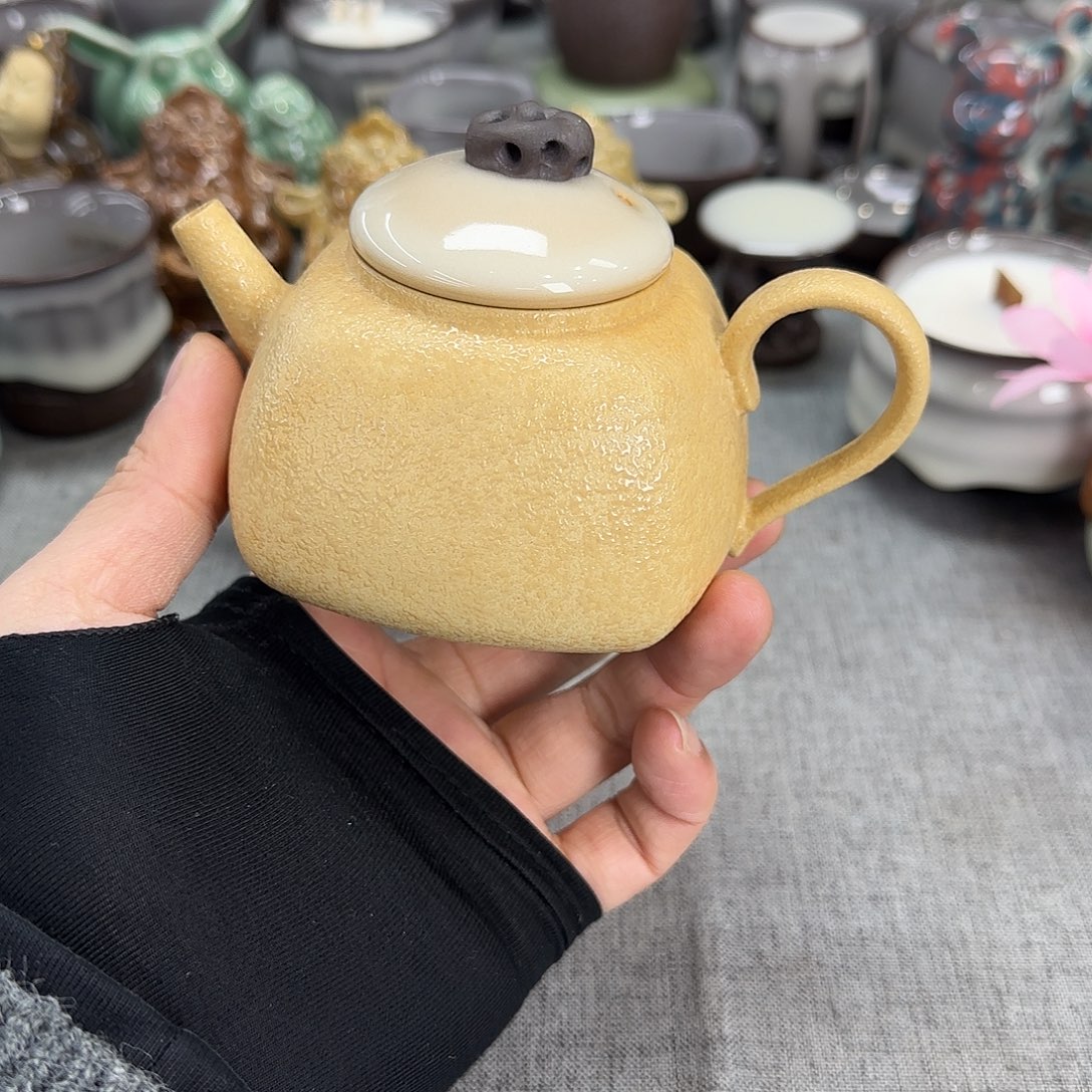 灰***→茶器黄先生 正在直播