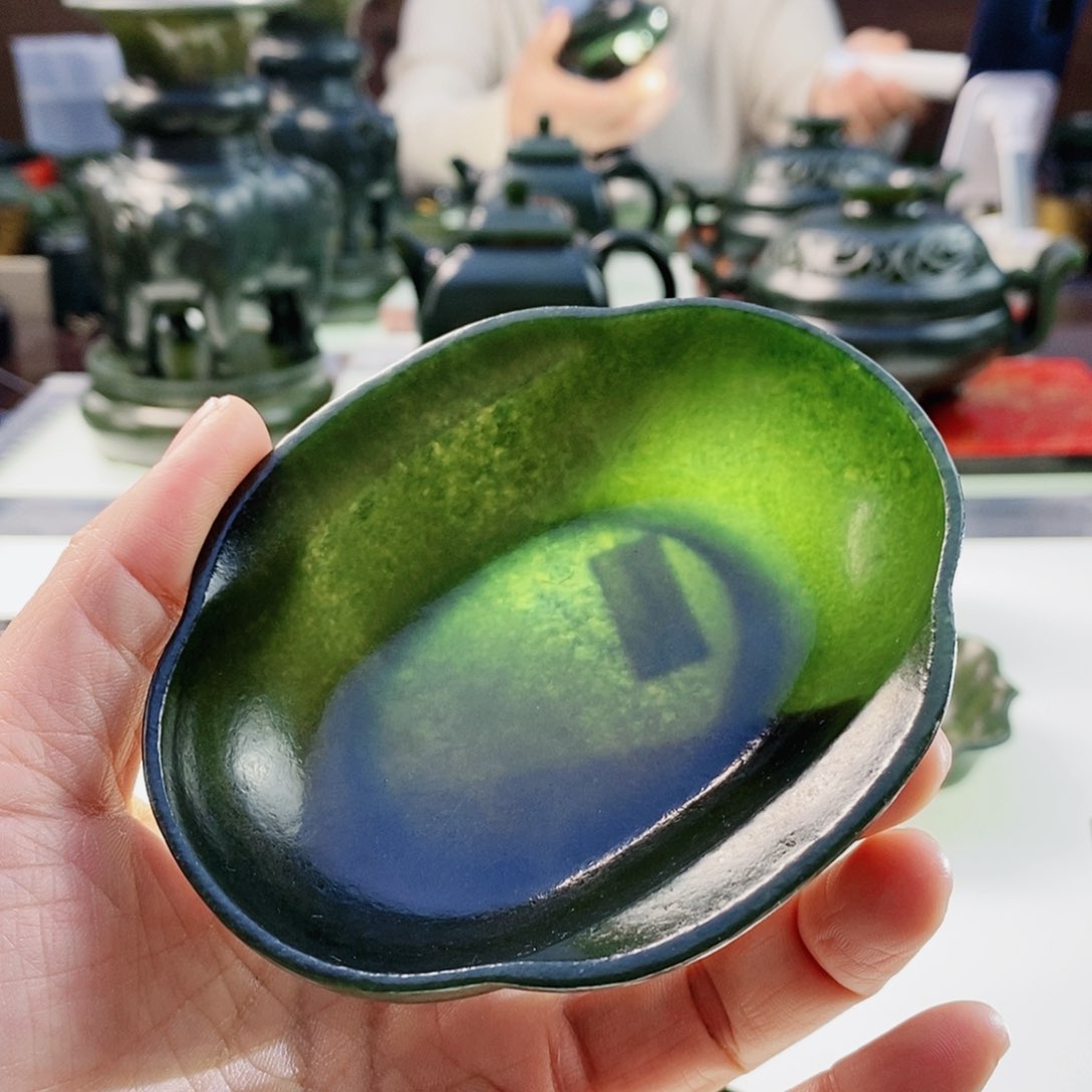 和田玉（青玉）摆件未镶嵌微瑕