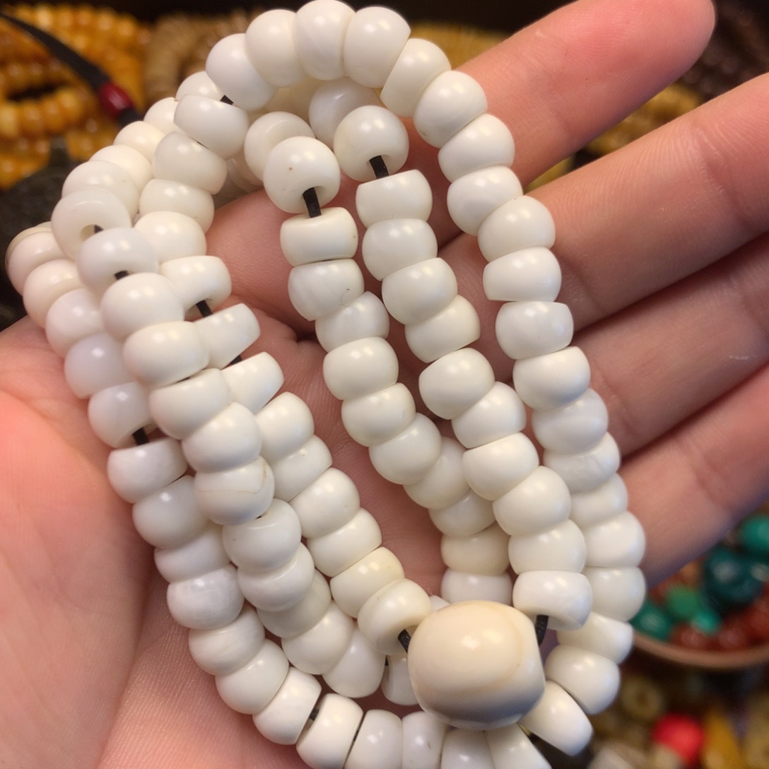 泥塑娘啦擦擦骰子