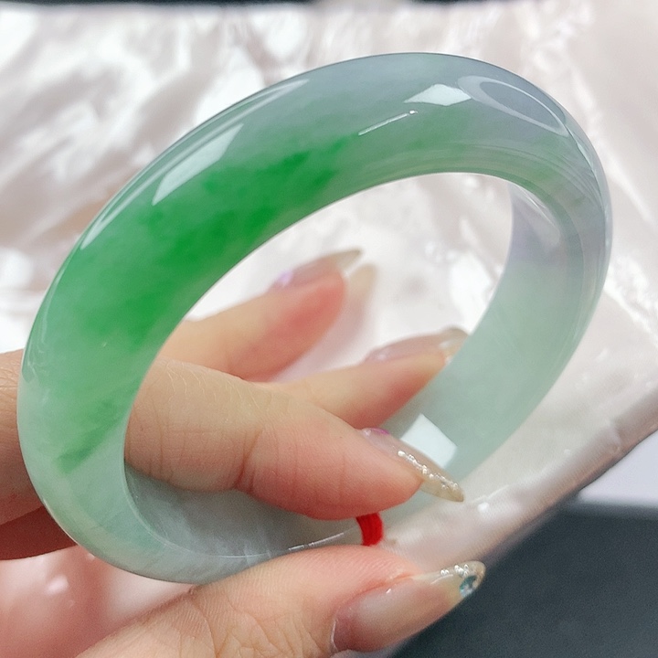 未镶嵌手镯翡翠，773