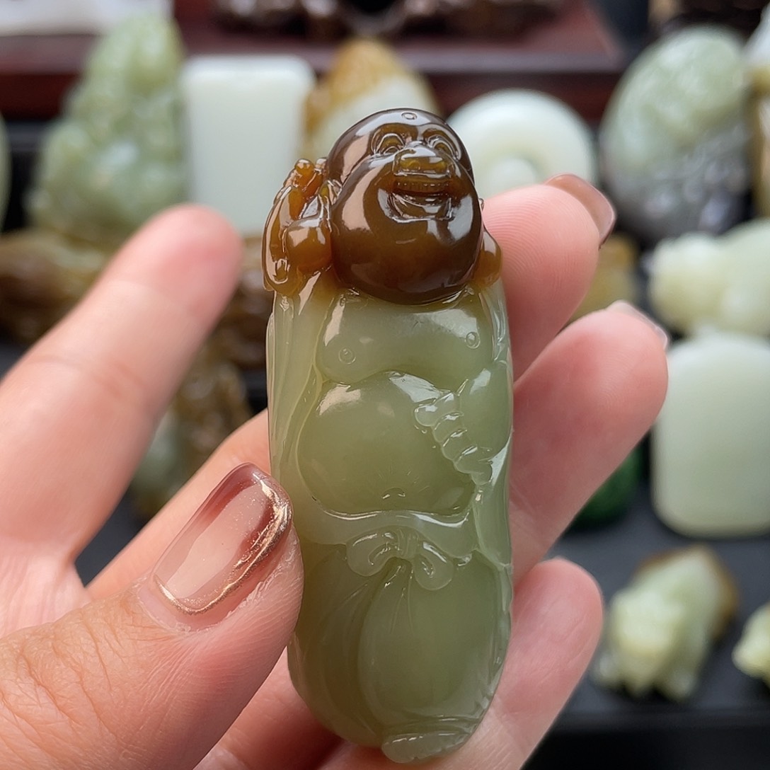 和田玉颈饰未镶嵌