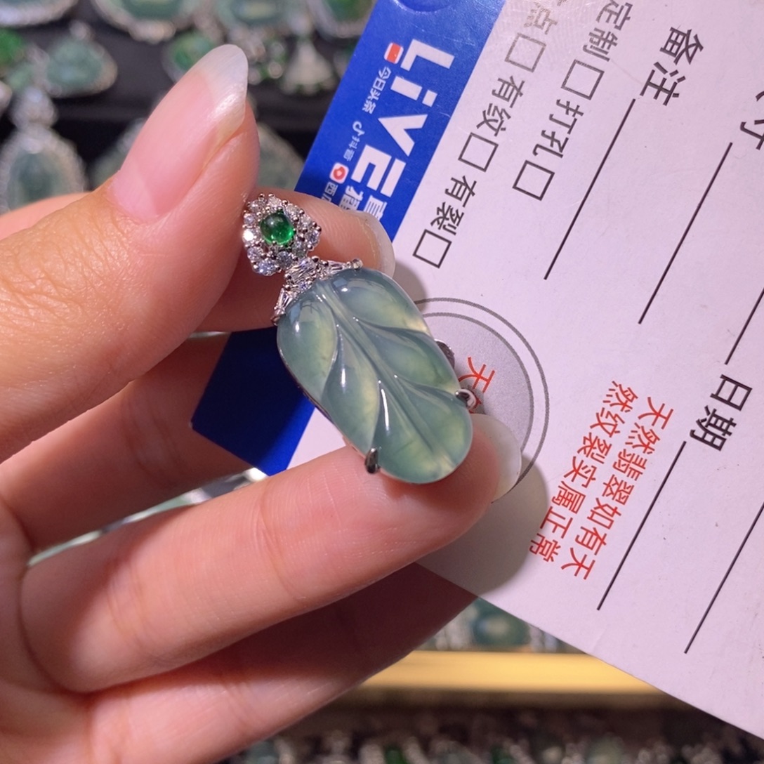 翡翠未镶嵌颈饰天然