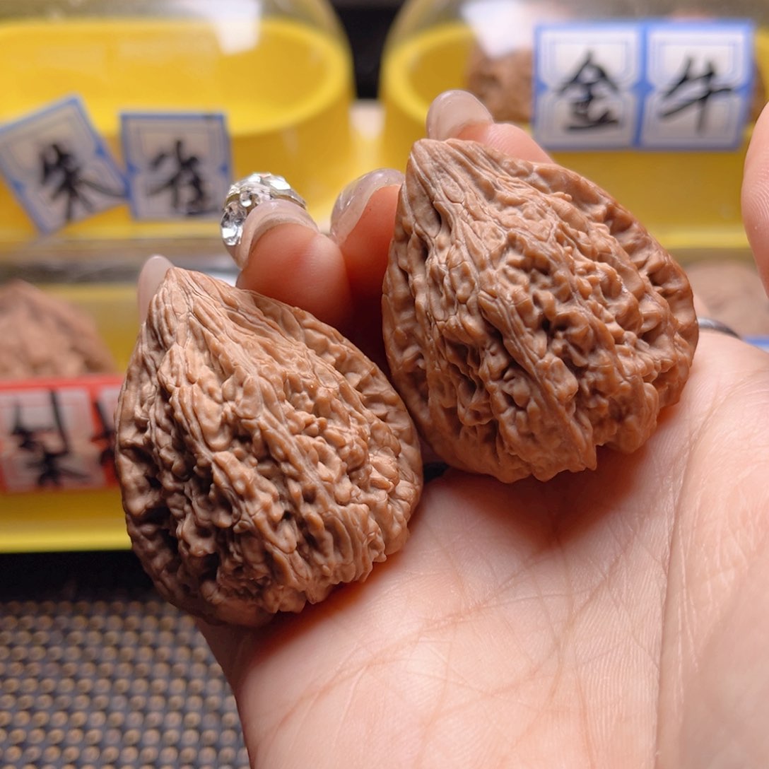 文玩核桃把件塔尖