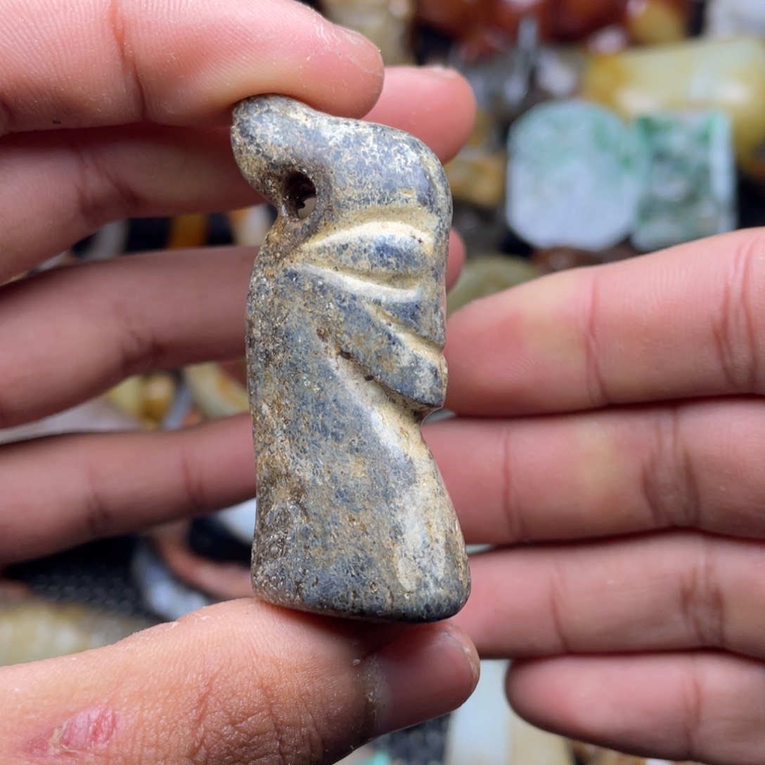 和田玉（糖玉）未镶嵌挂件