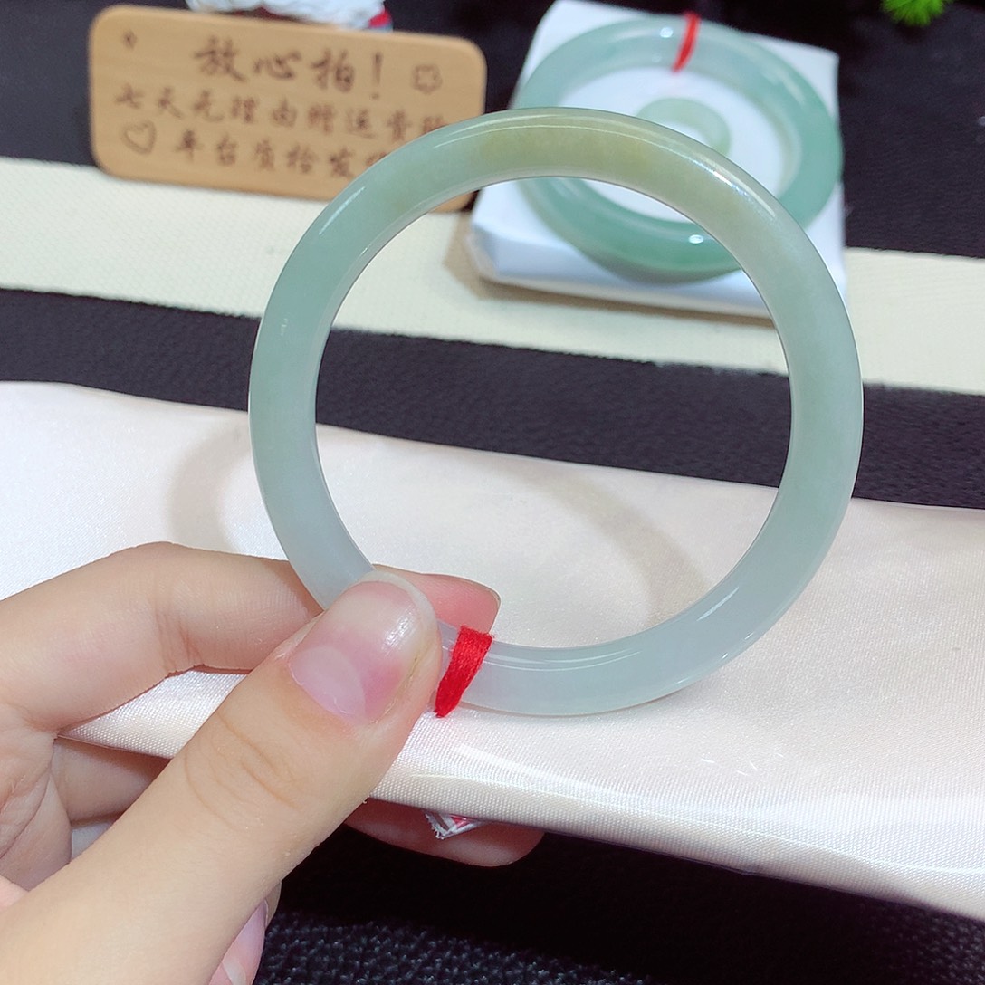 翡翠未镶嵌手镯1221