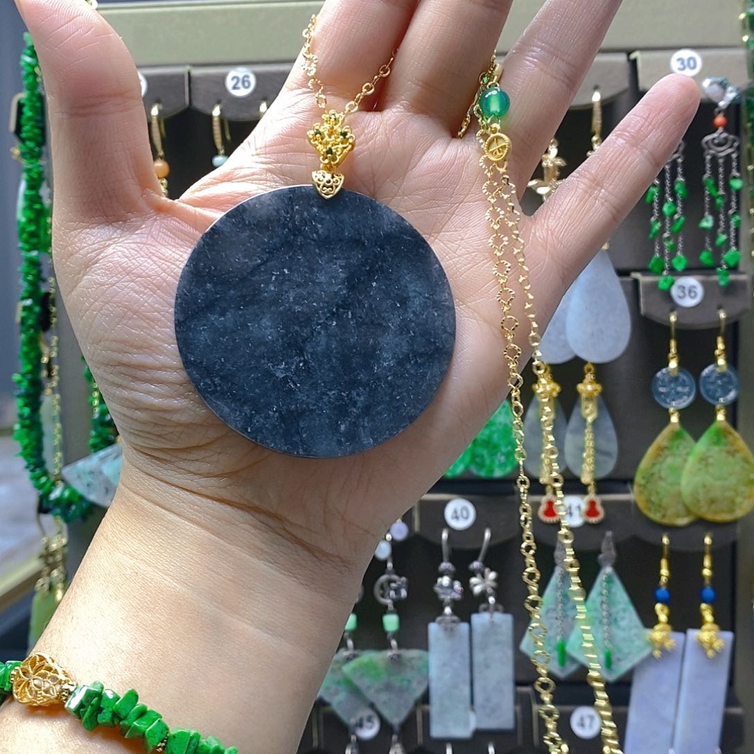 未镶嵌翡翠耳饰翡翠