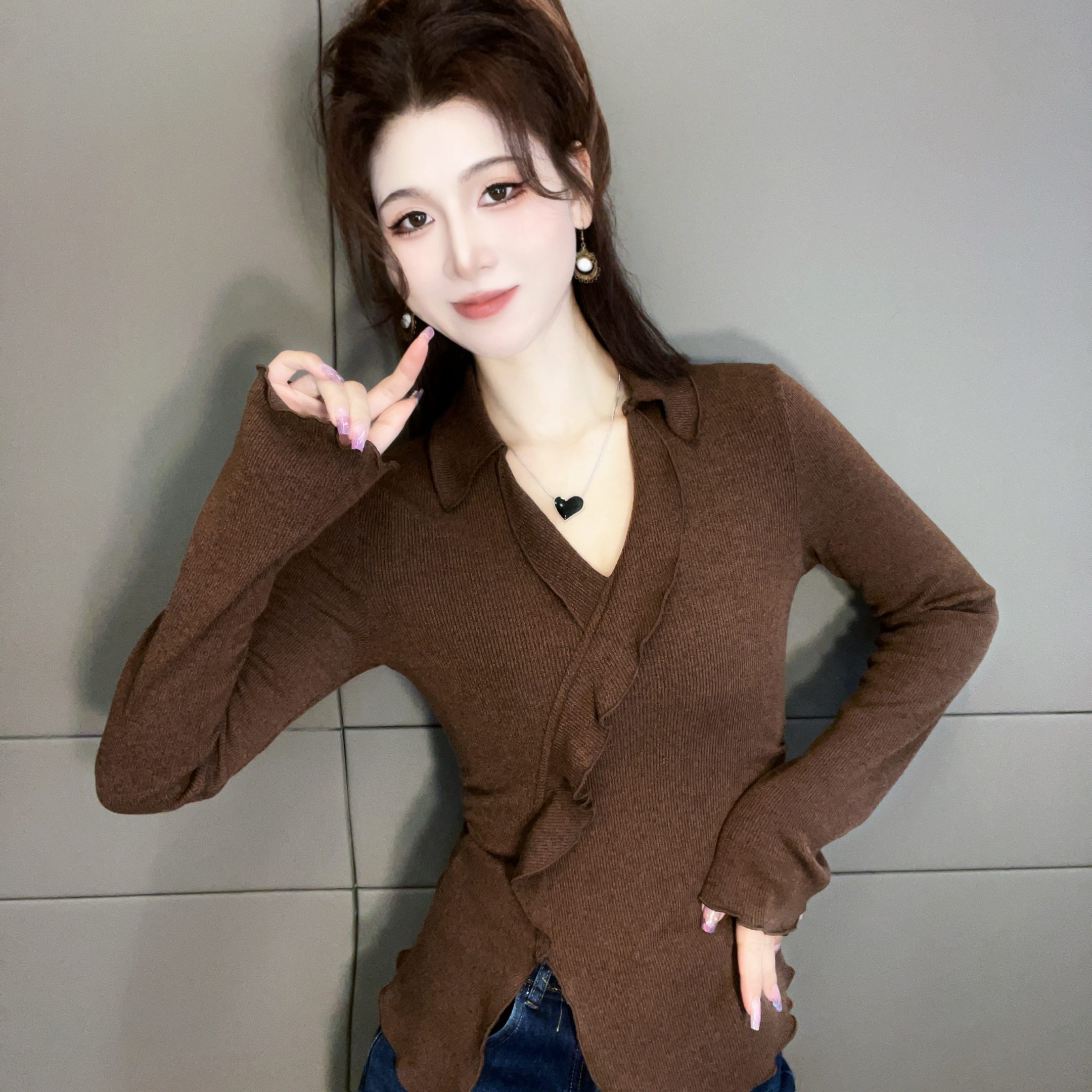 2025秋季新款 荷叶边翻领设计长袖T恤女气质时尚百搭上衣97