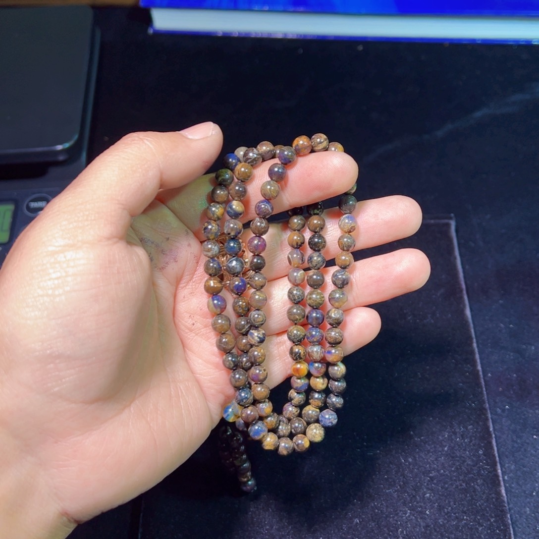 琥珀裸石未镶嵌琥珀