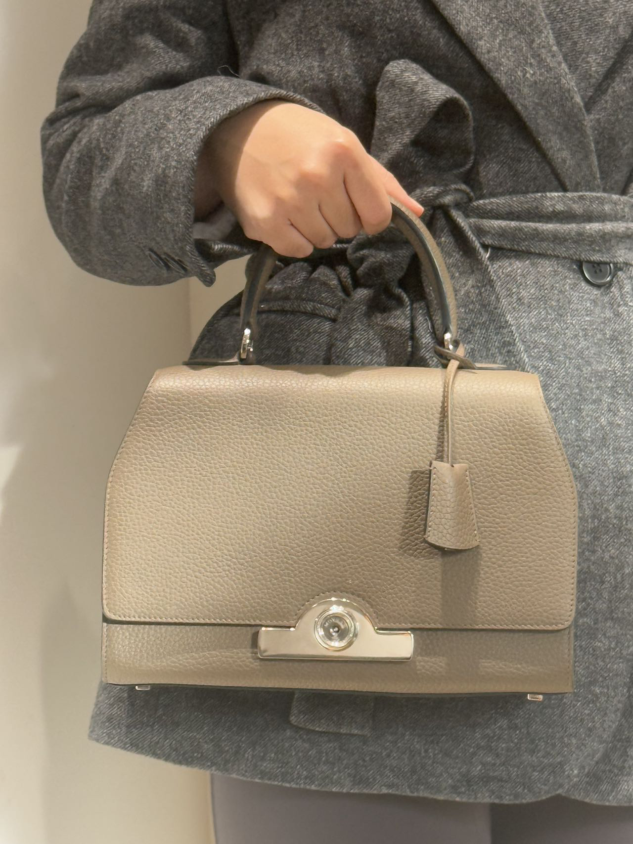 95新 MOYNAT/摩奈 Moynet 莫奈 rejane大象灰包包