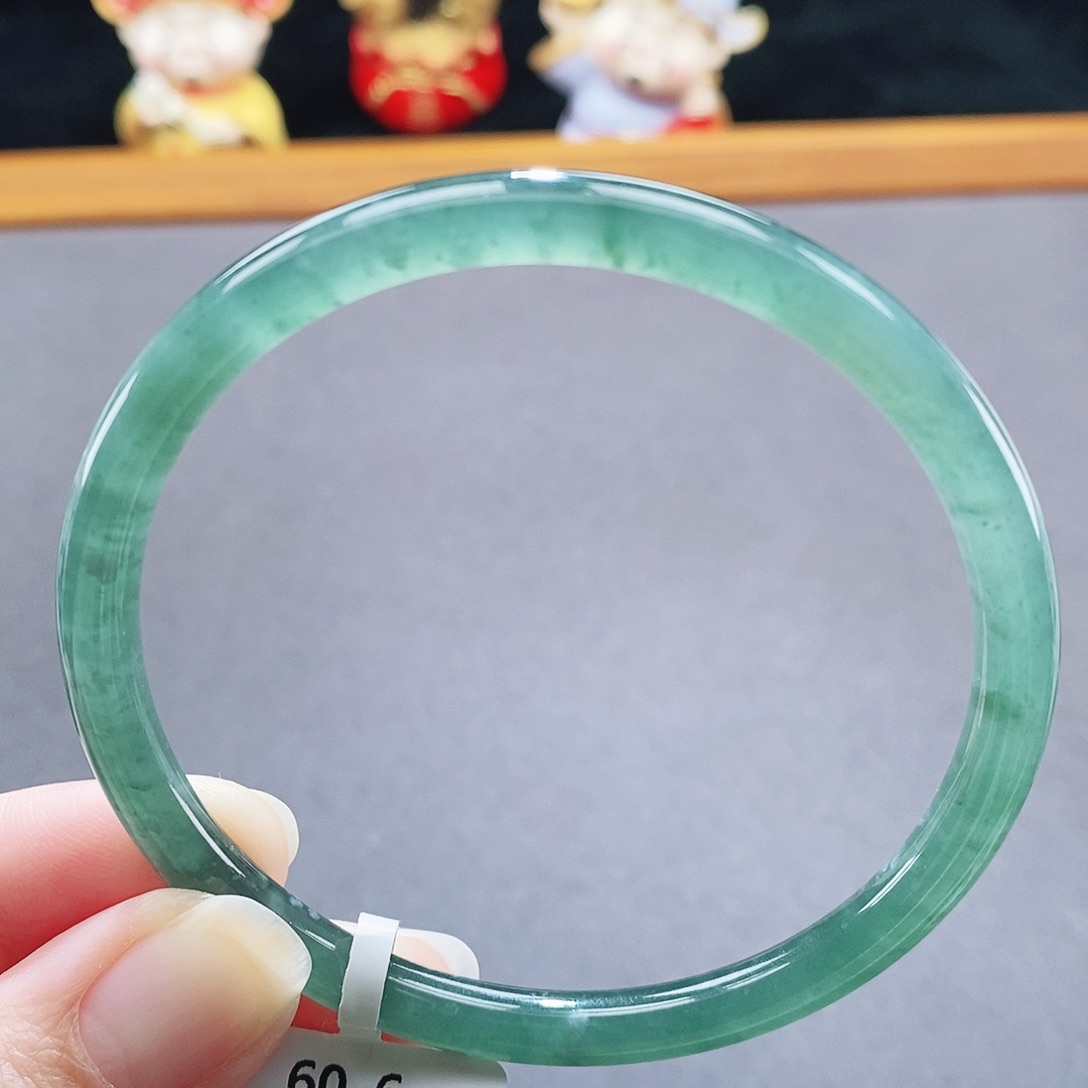 翡翠未镶嵌手镯47