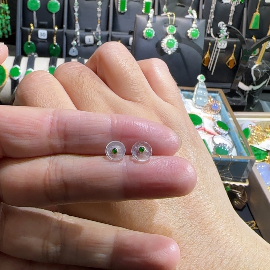 翡翠18K金镶嵌颈饰耳钉