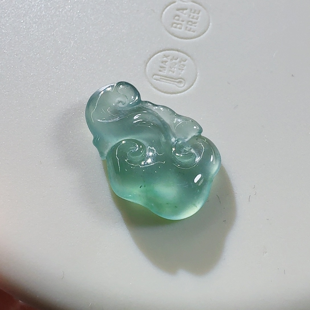 翡翠颈饰未镶嵌灵芝如意