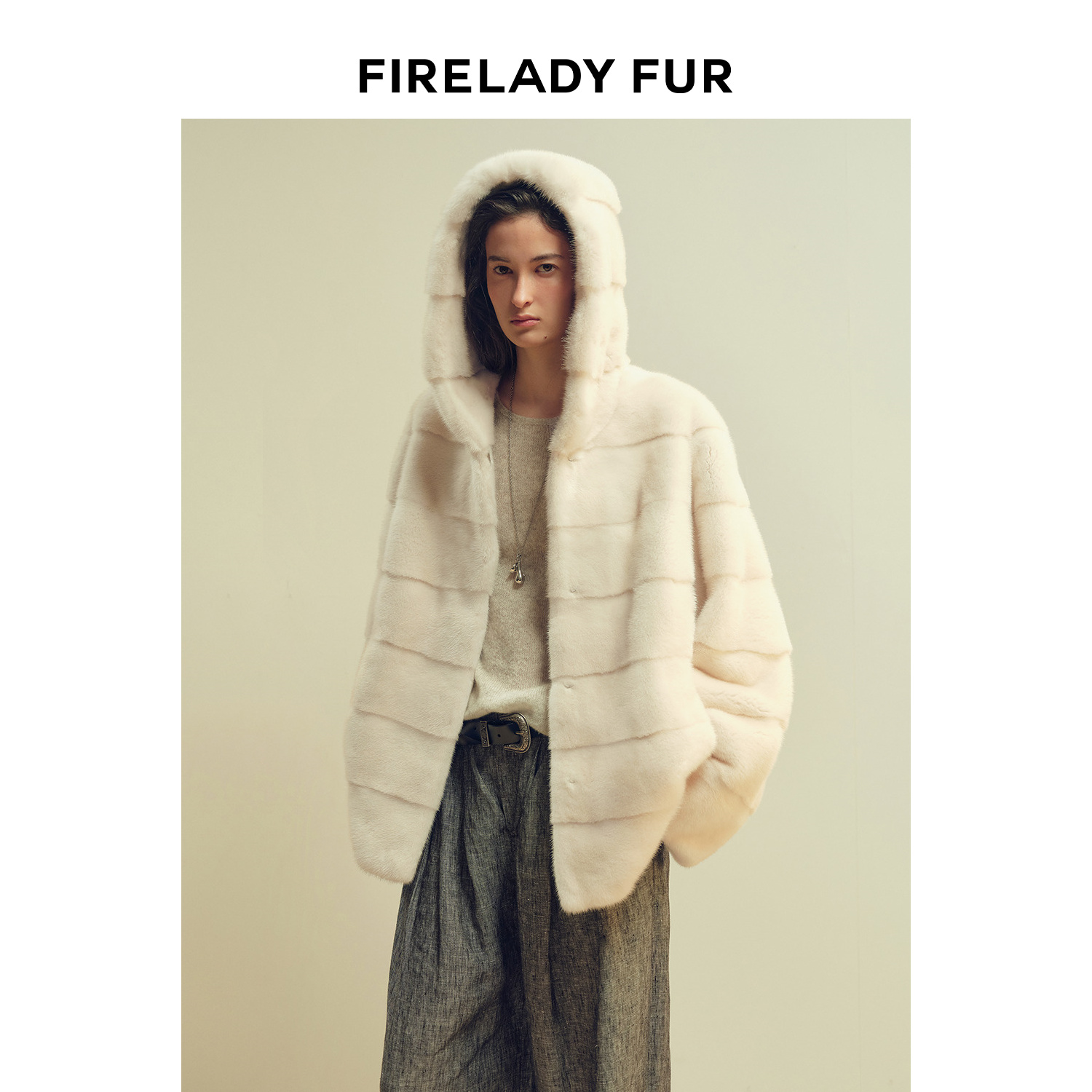 付智恩 雪绒之时 哥本哈根紫标横排脊子靠坎大兜帽水貂皮草外套女