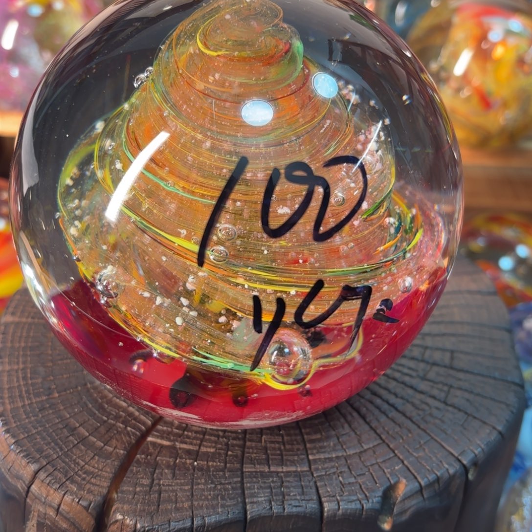 逗***哥琉璃手工艺品炸了