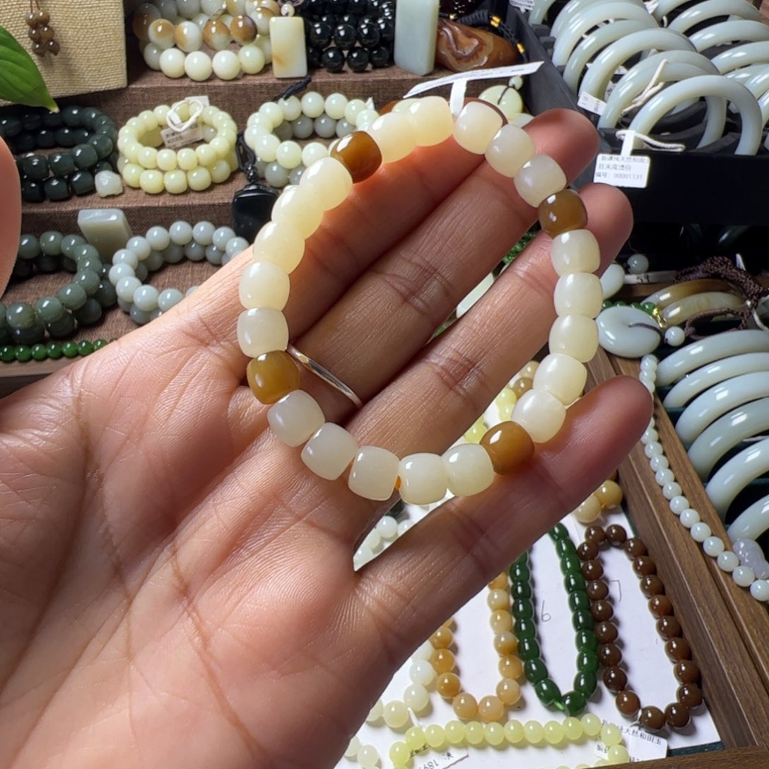 和田玉（糖玉）未镶嵌手链