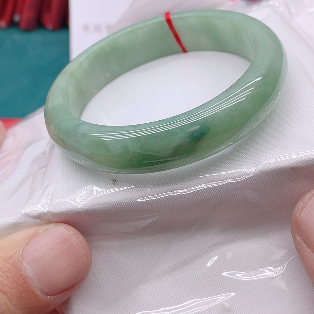 翡翠手镯未镶嵌宇*谊A011111111