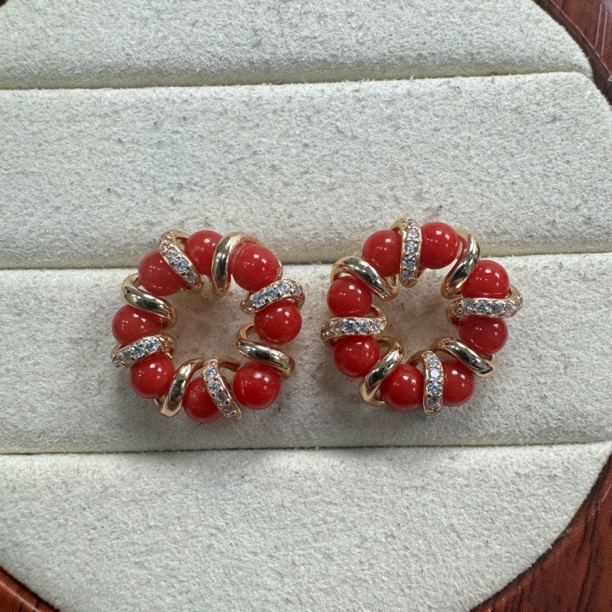 天然红珊瑚圆珠银耳钉