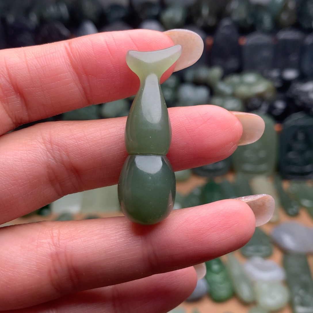 颈饰未镶嵌和田玉挂件03