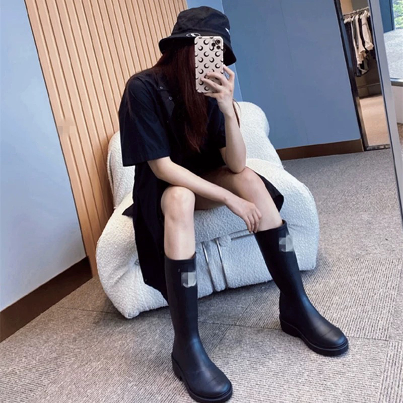 时尚高跟方头女靴秋冬中筒瘦瘦靴筒靴时装靴女鞋