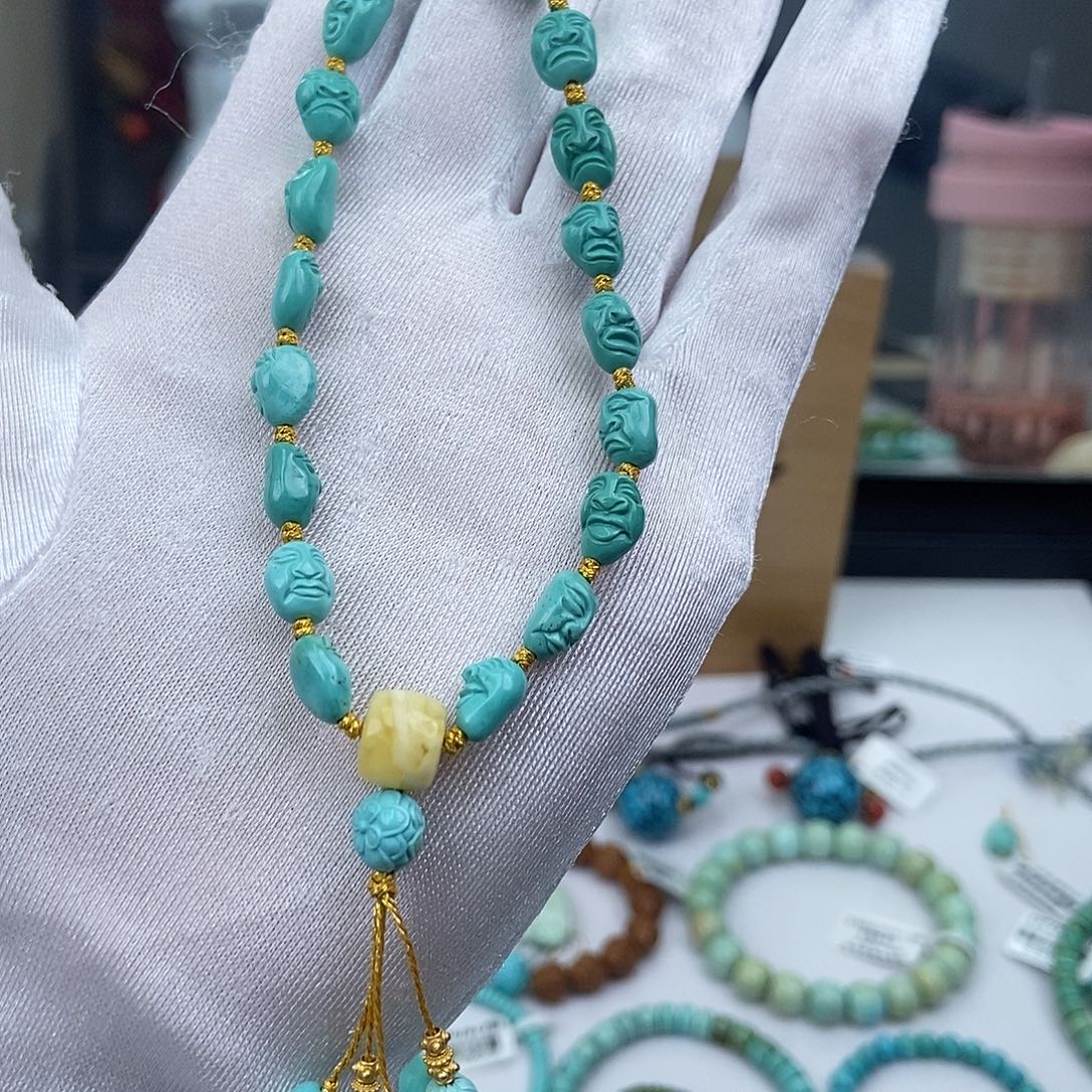 绿松石未镶嵌珠宝奇石