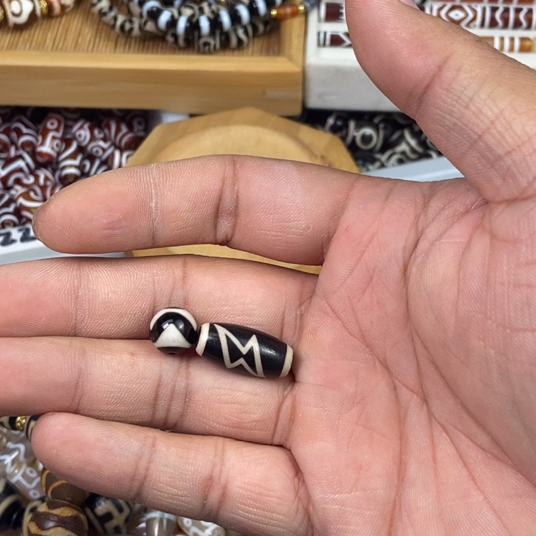 噗***霸玛瑙/玉髓未镶嵌散珠