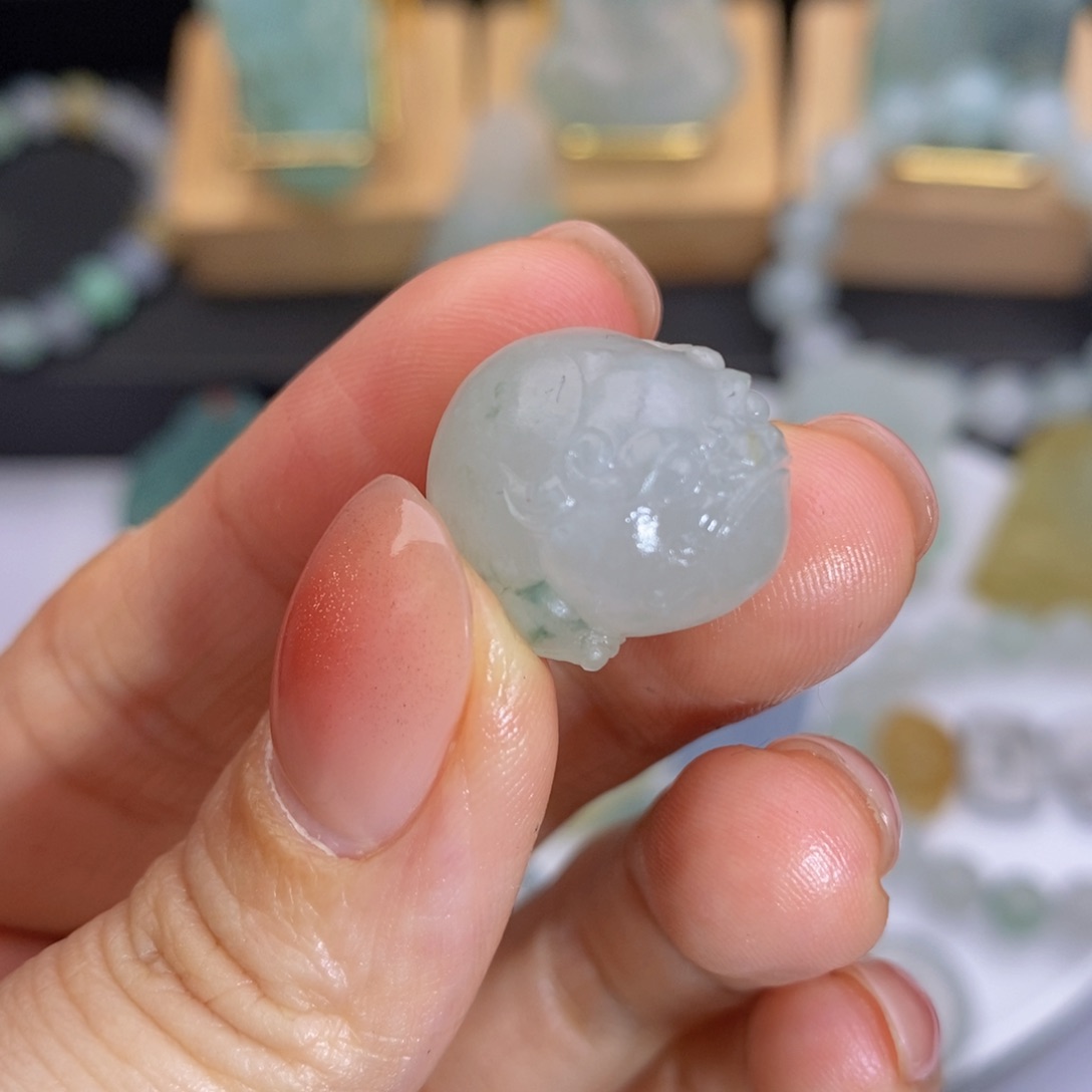 定制翡翠未镶嵌金蟾