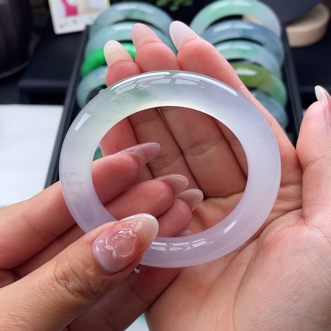 翡翠手镯未镶嵌53-54冰胶紫底飘绿圆条、截图询价