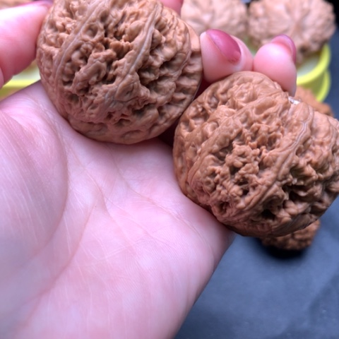 文玩核桃吊坠粗筋