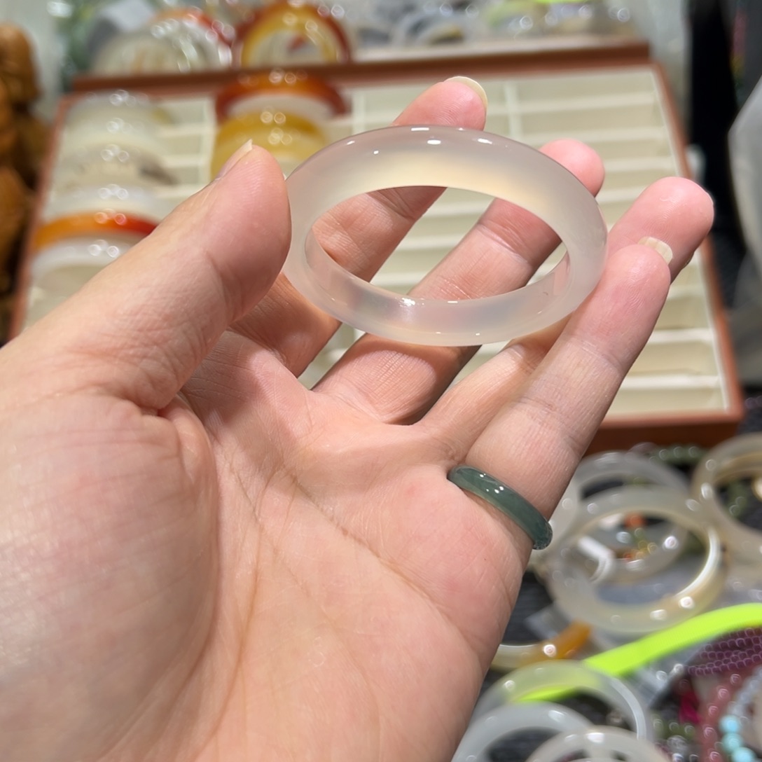 玛瑙/玉髓未镶嵌手镯4849圈3.2