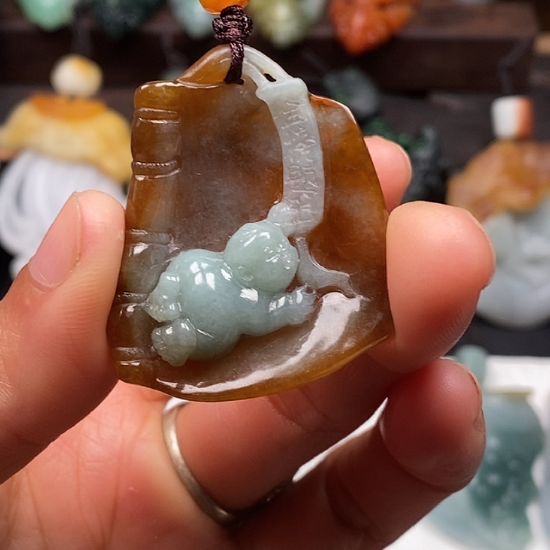转***狼定制翡翠未镶嵌毛货抛光