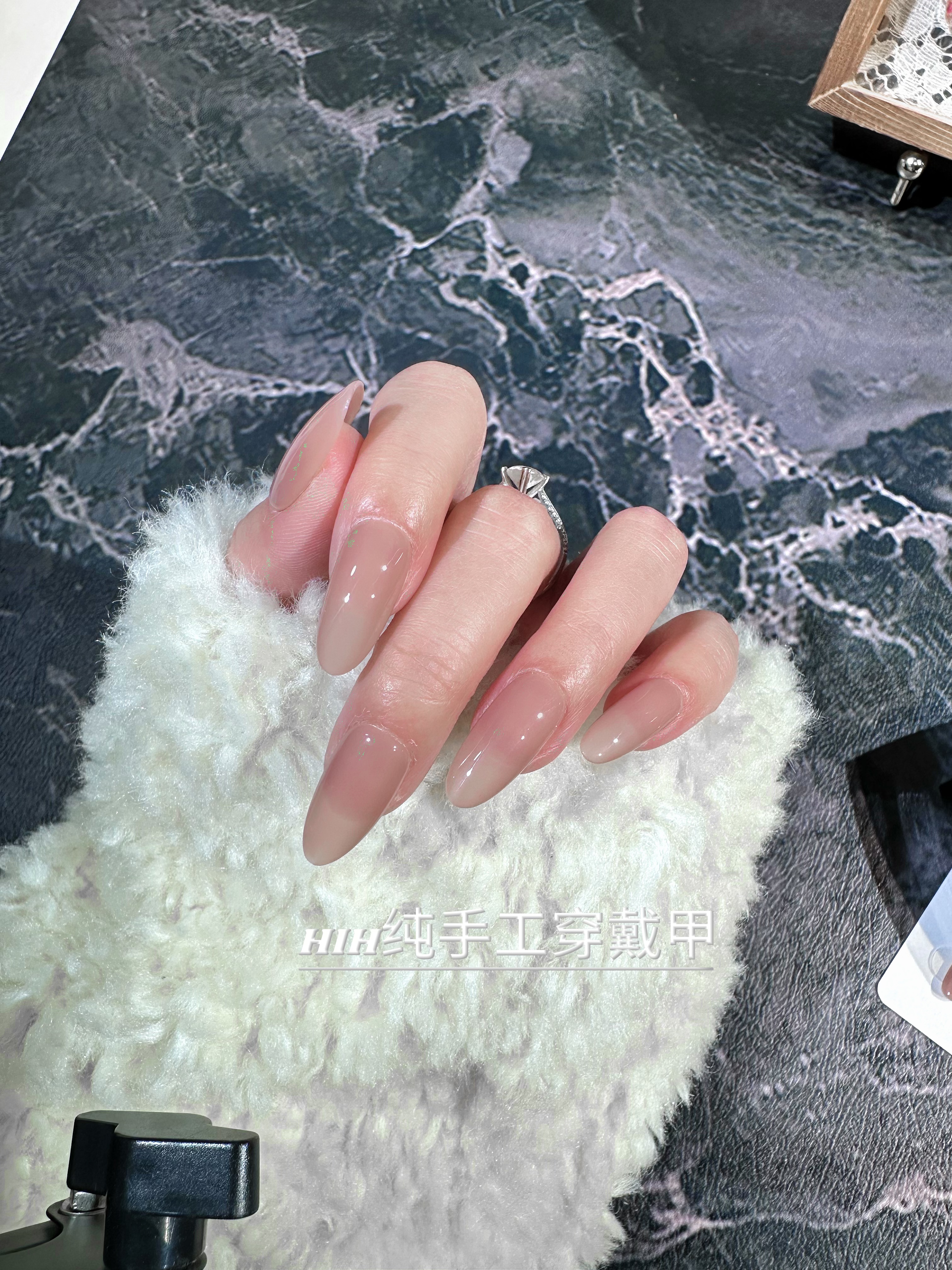 ❀灰调裸色❀纯手工穿戴甲纯欲渐变流行气质裸色冰透爆闪时尚推荐