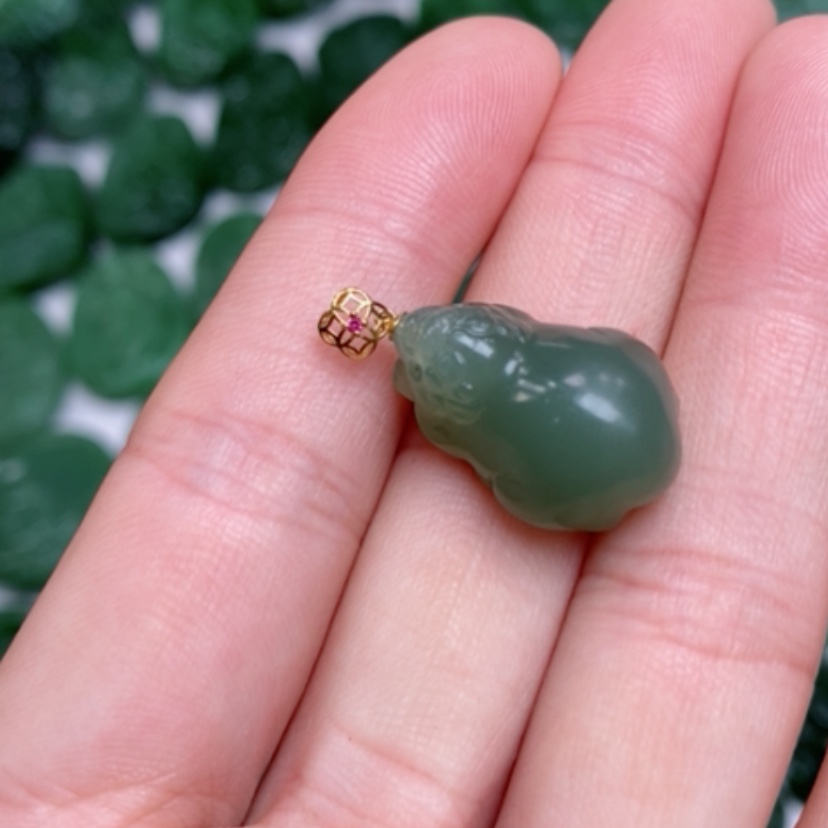 【闪购商品】颈饰18K金镶嵌和田玉