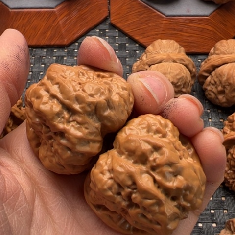 文玩核桃把件积**子边39左右