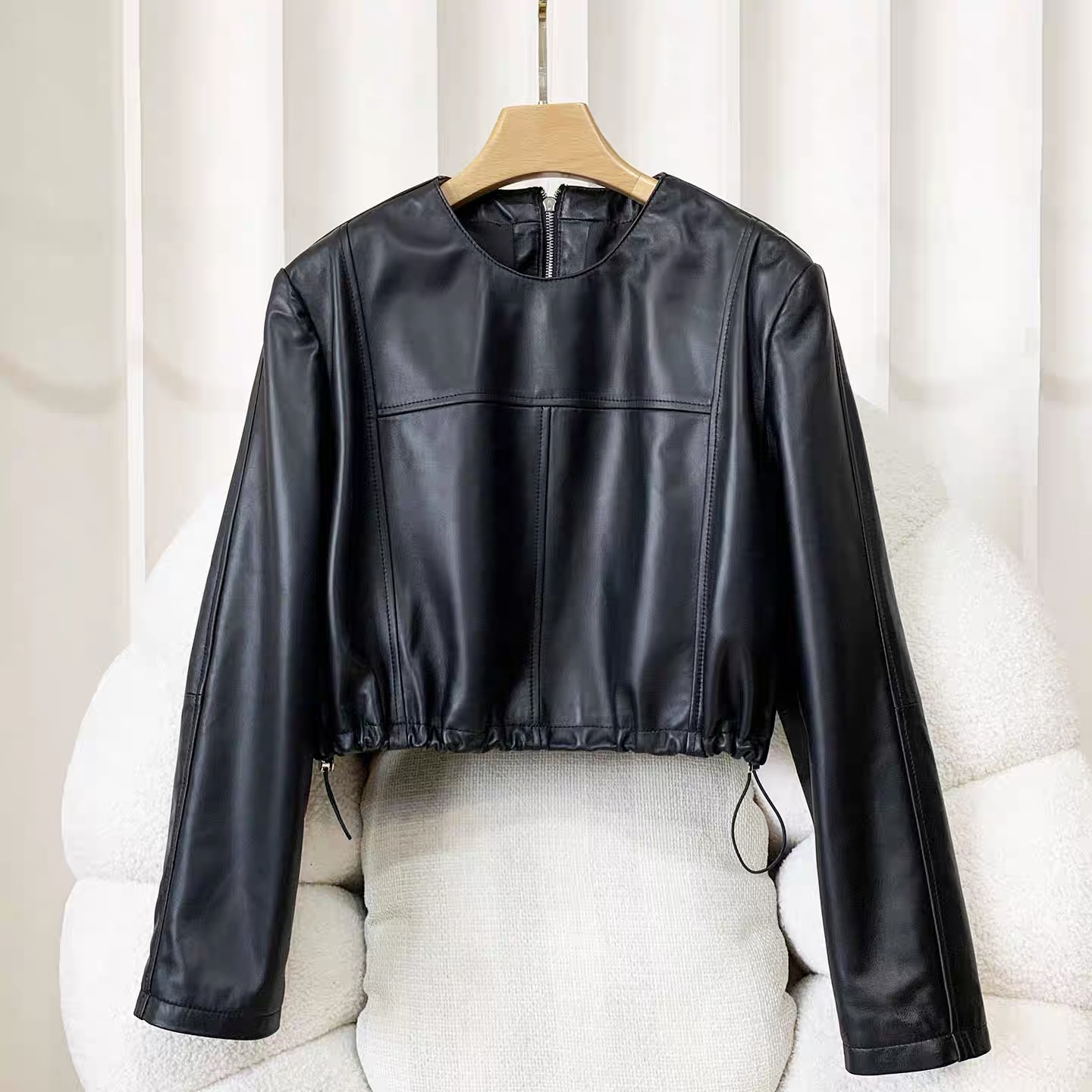 【彩丽家】冬季新款韩系圆领pu皮衣夹克女高级感炸街机车复古卫衣