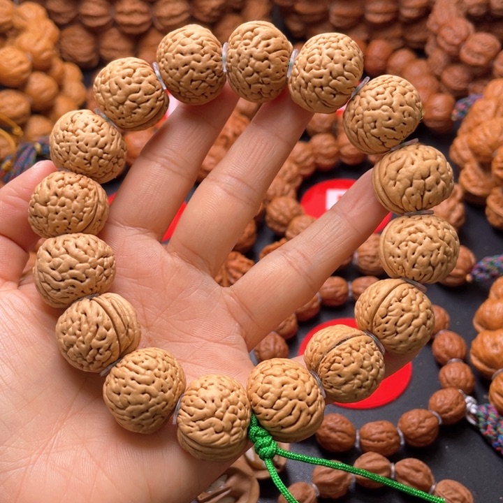 文玩核桃吊坠桃核