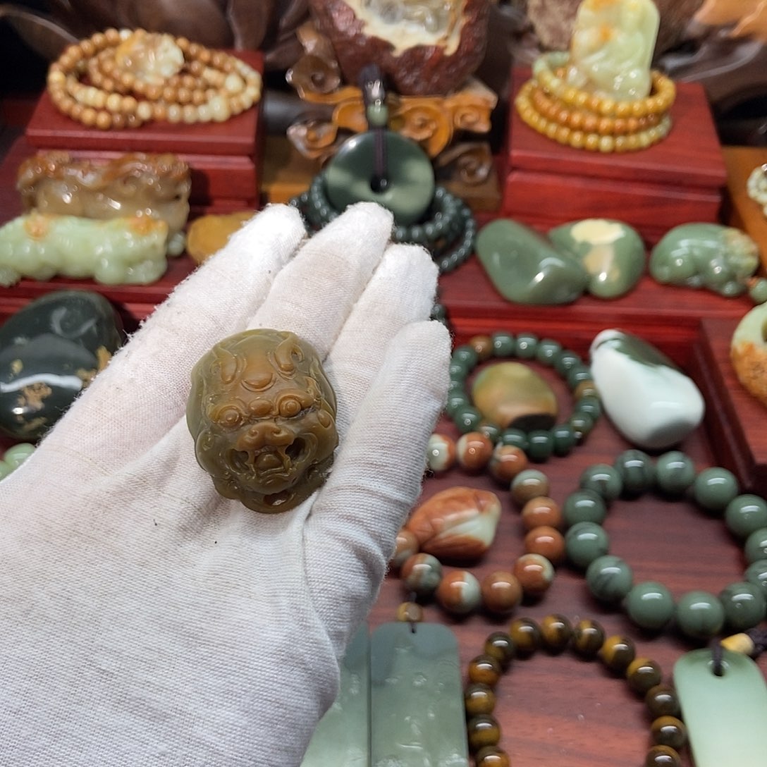 岫岩河磨玉（透闪石质玉）未镶嵌颈饰